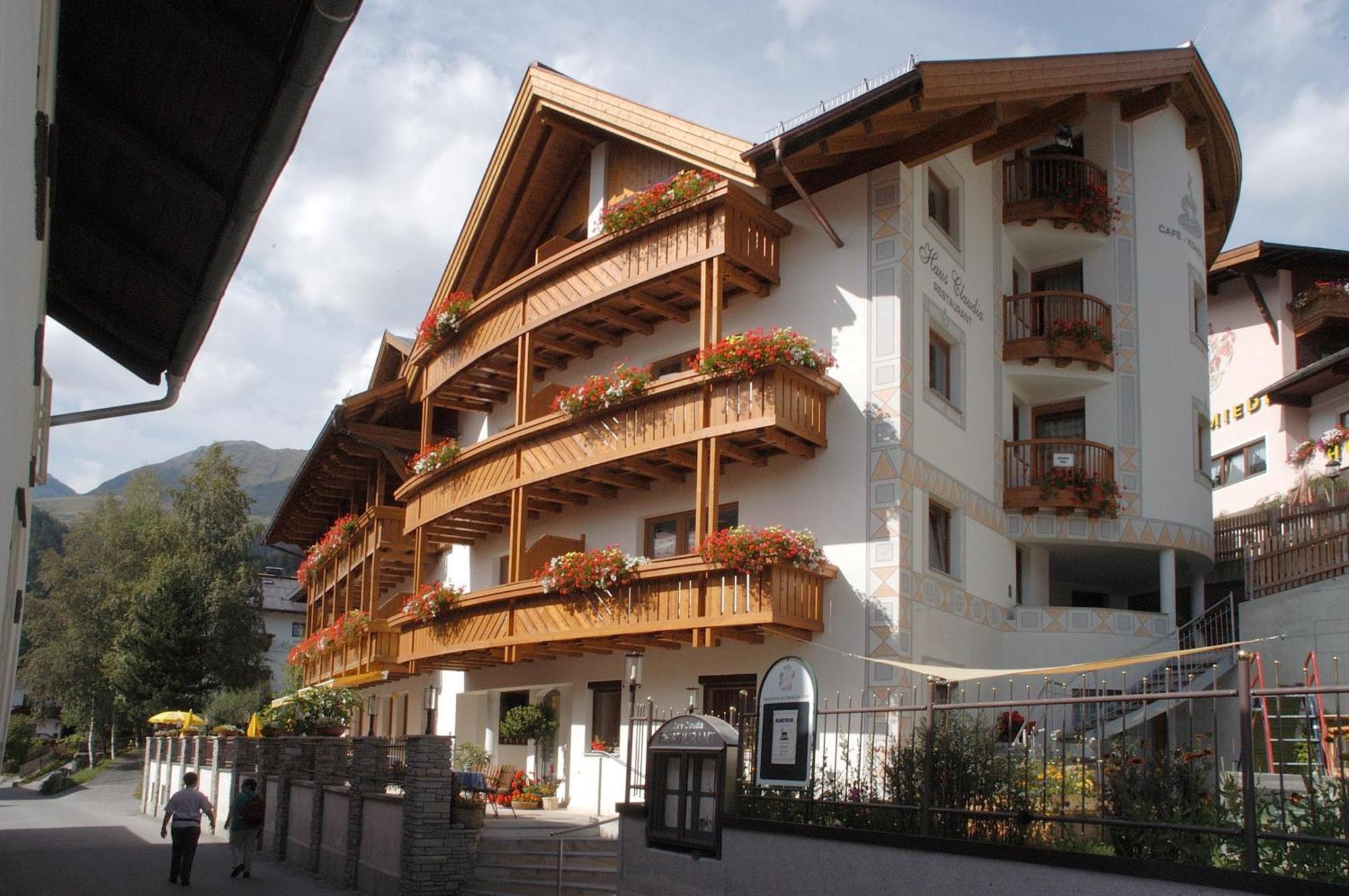 Hotel Restaurant Claudia Serfaus Buitenkant foto